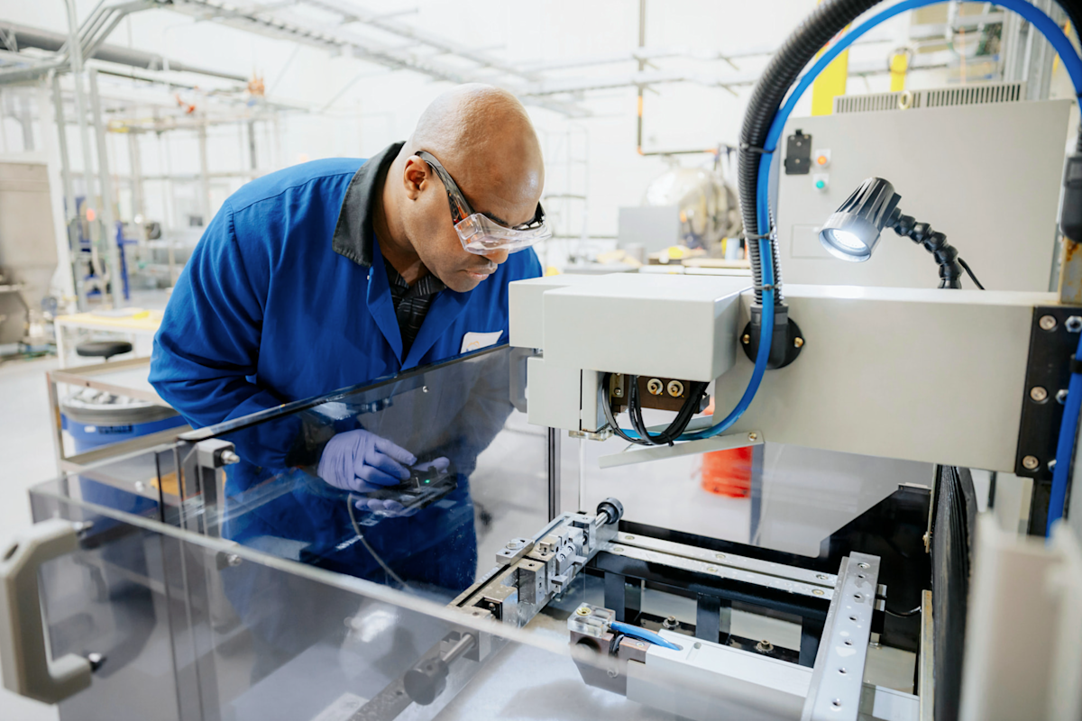 Apple commits $500 million over several years to buy US-made rare earth magnets