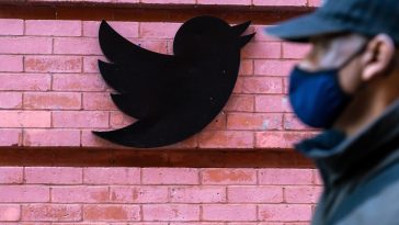Twitter mistakenly suspended users after extremists abused its private image policy