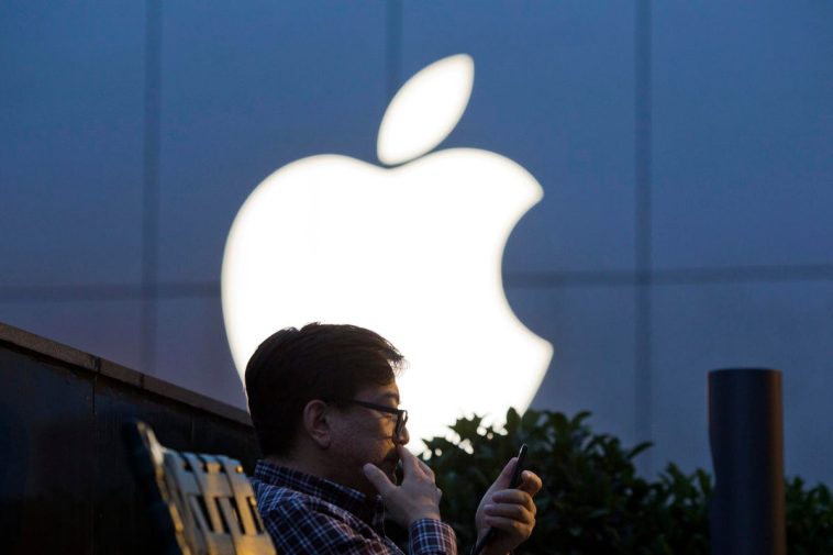 China Shows Why Apple Needs Sideloading