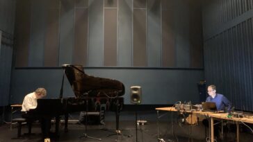 See How This AI Improvised With A Musican To Create A Musical Dialogue In Real-Time