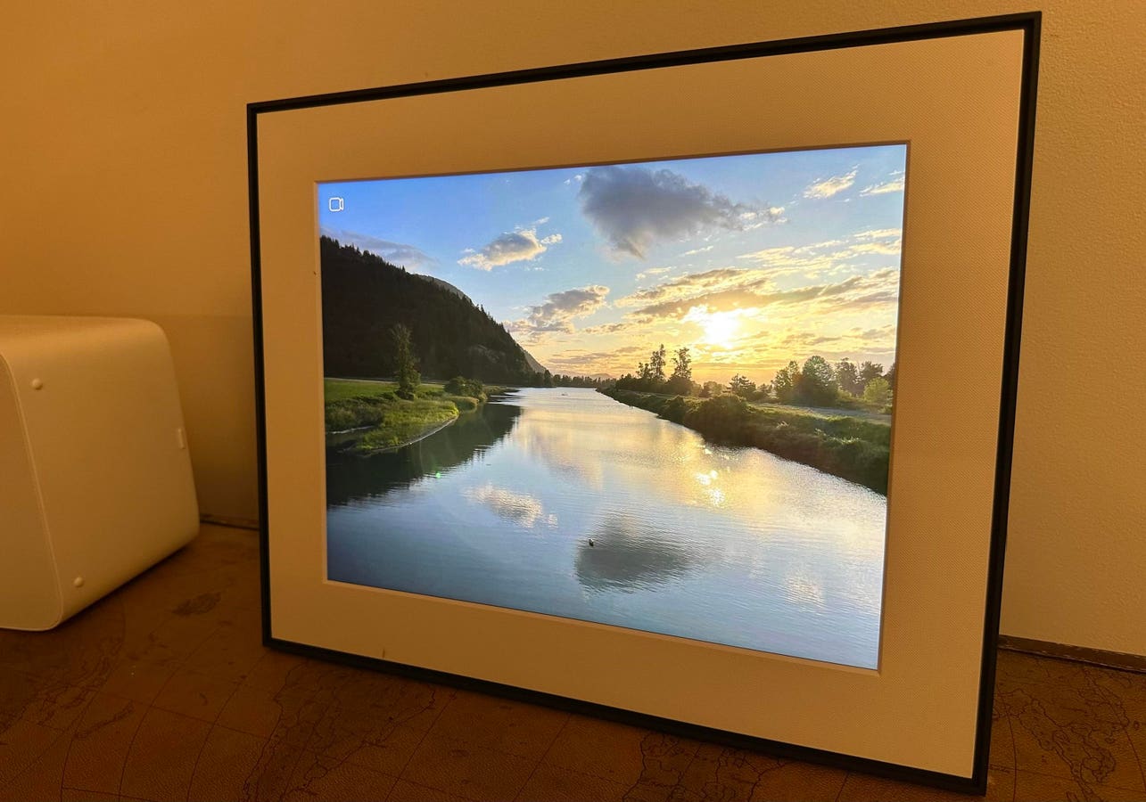 Review: Aura Walden 15” Digital Photo Frame