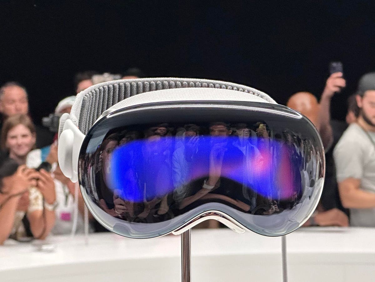 Apple Vision Pro Release Date: To Be Confirmed Any Minute Now, Insider Claims