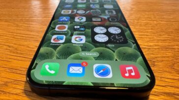 Apple iOS 17.4.1 Key iPhone Software Release: Should You Upgrade?