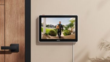Eufy Smart Display E10 Gives You A Security Cam Overview