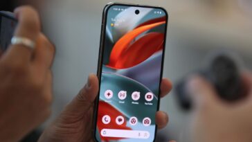 New Google Pixel 10 Teaser Not So Subtly Jabs Apple For Siri Delay