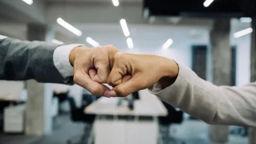 Sales & IT Alignment Strategies: Maximize Delivery & Value