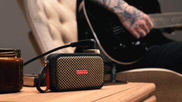 Positive Grid unveils ultra-portable Spark Go enhanced guitar amp | Engadget
