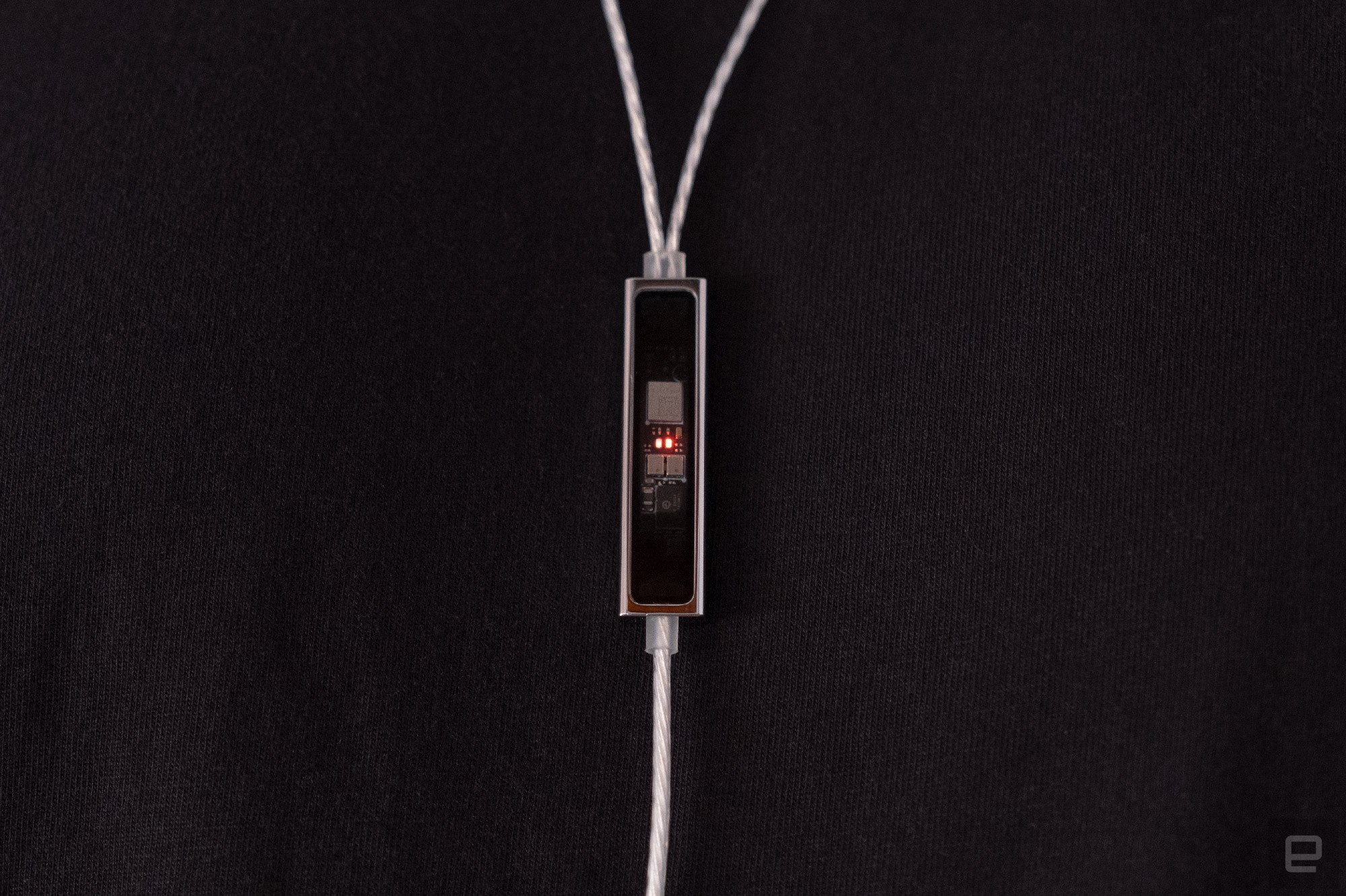 Wired headphones are about to have a mini revival