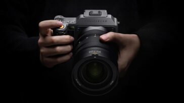 Hasselblad's X2D II 100C offers improved autofocus and world-beating stabilization
