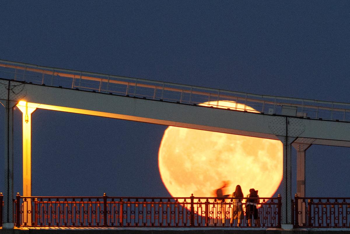 Why on Earth would NASA build a nuclear reactor on the Moon?