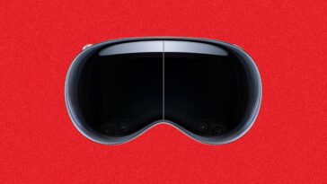 It’s Apparently Easy to Crack the Apple Vision Pro's Front Screen