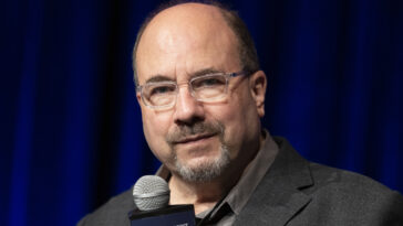 Craigslist Founder Craig Newmark Pledges $100M to Veterans and Military Families