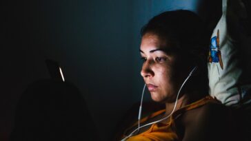 How to Shut Up Your Gadgets at Night So You Can Sleep