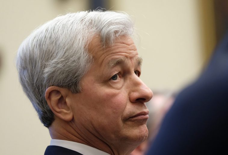 CEO of America’s Largest Bank Thinks Bitcoin Is ‘Worthless’