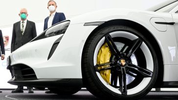 Volkswagen’s Surprise CEO Shuffle Threatens Porsche’s Mega IPO