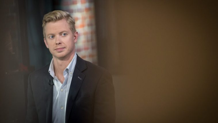 Reddit Stock Drops: CEO Questions Google AI Overviews Value