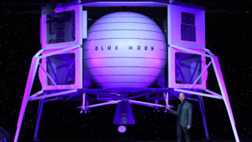 Jeff Bezos’s Blue Origin Finally Gets a NASA Moon Lander Contract