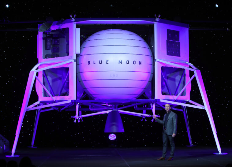 Jeff Bezos’s Blue Origin Finally Gets a NASA Moon Lander Contract