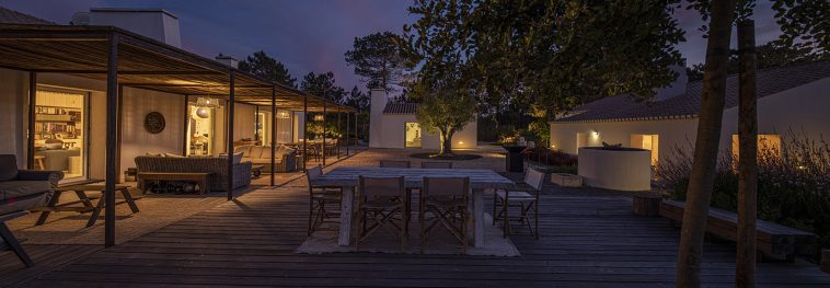 Enjoy indoor-outdoor living in this Costa Vicentina home