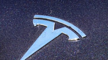 Swedish Ports Threaten to Block Teslas From Entering the Country