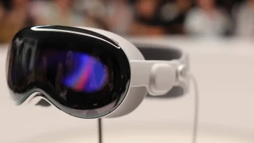 Apple Vision Pro VP Reportedly Leaves for OpenAI