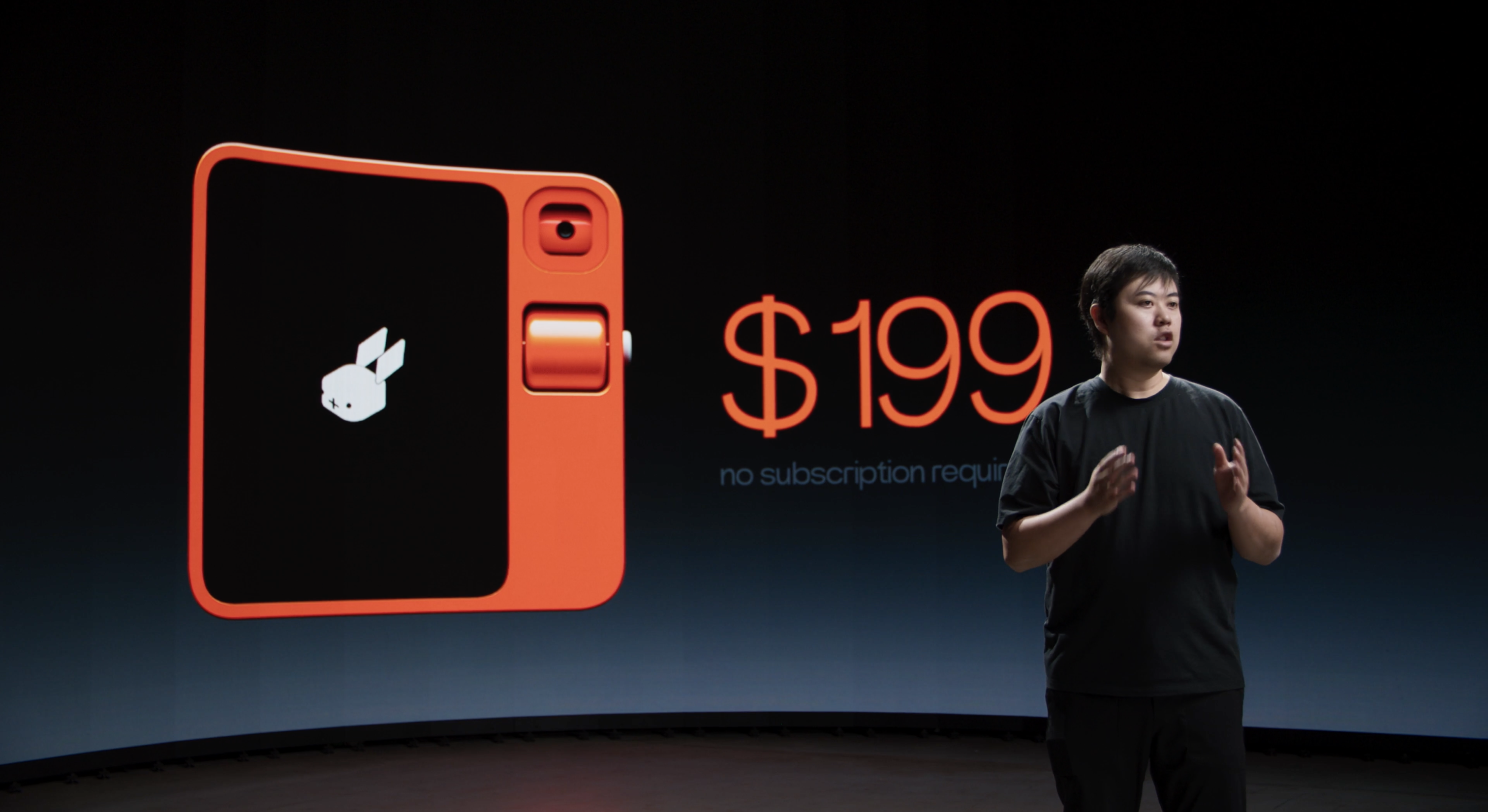 Rabbit R1 is an adorable AI-powered assistant co-designed by Teenage Engineering