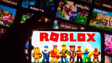 Roblox launches its first generative AI game creation tools | Engadget