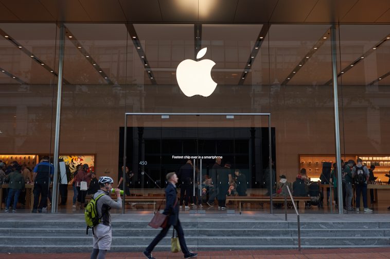 Apple requires employees to work out of its offices thrice a week starting in September