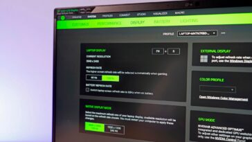 Razer Blade 16 review: A miraculous display in a laptop you can probably skip