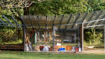 Unique pergola located in Japan merges with its environment