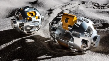 Japan Eyes Transformer Robot Swarms for Moon Missions