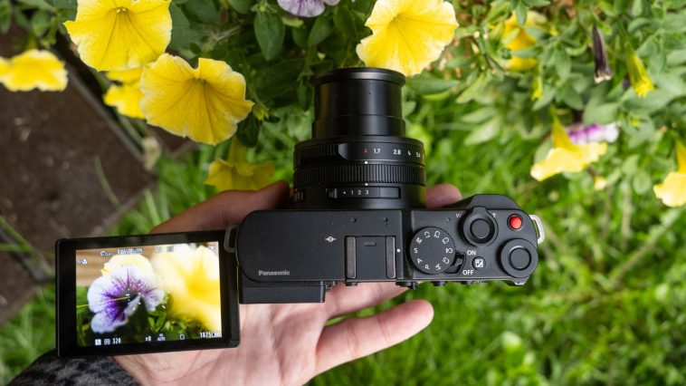 Panasonic Lumix L10 Review: Stylish Compact Camera Panasonic Lumix L10 Review: Stylish Compact Camera