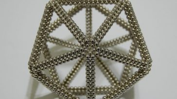 Physicists Are Startled by This Magnetic Material That 'Freezes' When Heated