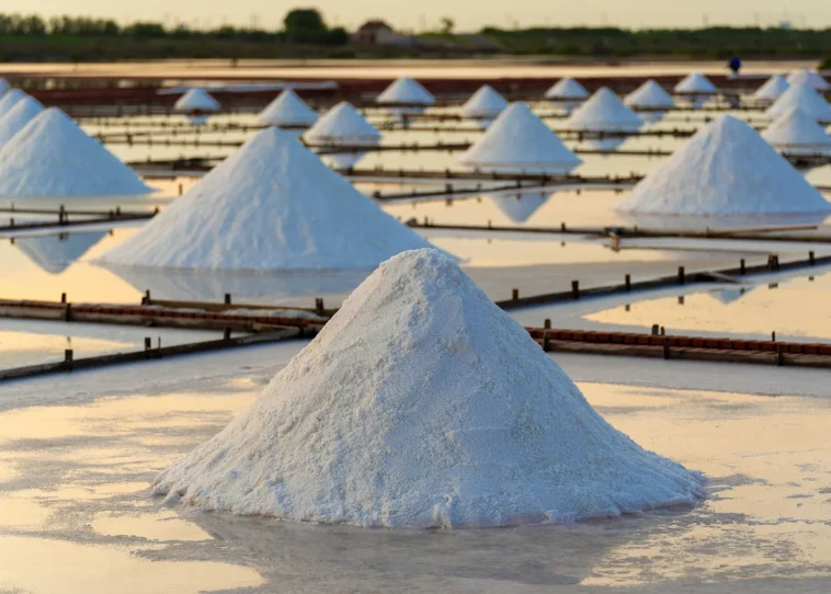<p><strong>Sodium Batteries: Cheap, Abundant, Rivaling Lithium</strong></p>